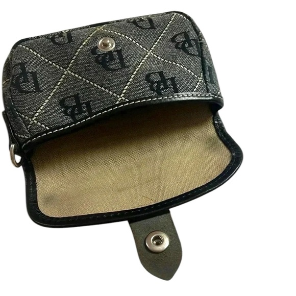 Dooney and  Bourke Denim pouch - Picture 8 of 8